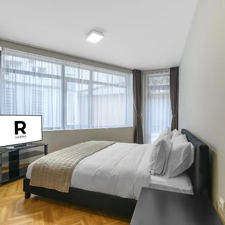 R Varna